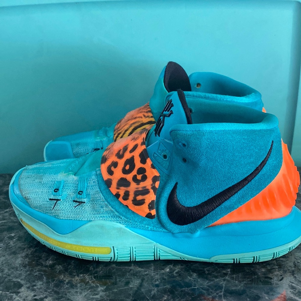 Kyrie 6 Basketball shoes